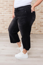 Load image into Gallery viewer, High Rise Button Fly Wide Leg Crop Judy Blue Jeans
