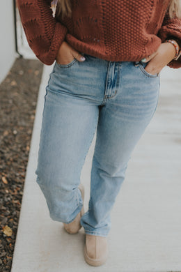 Mid Rise Rigid Magic Judy Blue Straight Leg Denim