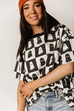 Load image into Gallery viewer, Ampersand Boyfriend Tee in Creepin&#39; It Real