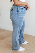 Load image into Gallery viewer, High Rise V Front Waistband Straight Judy Blue Jeans