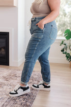 Load image into Gallery viewer, Payton Pull On Denim Judy Blue Joggers in Medium Wash