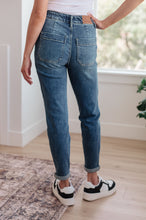 Load image into Gallery viewer, Payton Pull On Denim Judy Blue Joggers in Medium Wash