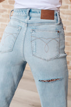 Load image into Gallery viewer, High Rise 90&#39;s Straight Judy Blue Jeans