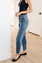 Load image into Gallery viewer, Payton Pull On Denim Judy Blue Joggers in Medium Wash
