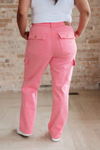 Load image into Gallery viewer, High Rise Cargo Straight Judy Blue Jeans in Pink
