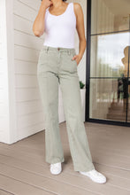 Load image into Gallery viewer, High Rise Front Seam Straight Judy Blue Jeans in Sage