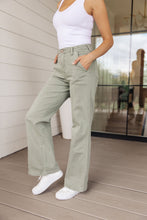 Load image into Gallery viewer, High Rise Front Seam Straight Judy Blue Jeans in Sage