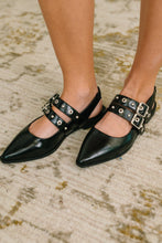 Load image into Gallery viewer, Pop of Color Pointy Toe Slip On in Black