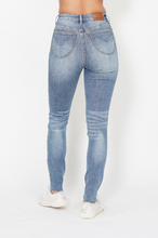 Load image into Gallery viewer, High Waist Tummy Control Shield Pocket Judy Blue Skinny Jeans