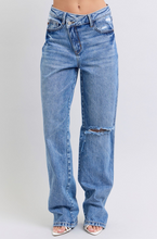 Load image into Gallery viewer, HW Rigid Magic Criss-Cross Waist Destroy &amp; Knee Rip Dad Judy Blue Jean
