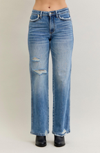 Load image into Gallery viewer, Mid-Rise 90&#39;s Straight Rigid Magic Destroy Judy Blue Jeans