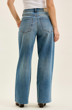 Load image into Gallery viewer, High Rise RIGID Wilhelmina Baggy Judy Blue Jeans