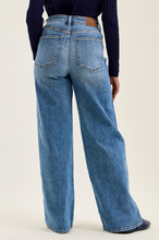 Load image into Gallery viewer, High Waist ANGELINA Column Straight Classic Soft Indigo Judy Blue Jeans