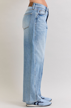 Load image into Gallery viewer, High Waist Wilhemina Rigid Magic Twisted Side Seam Judy Blue Jeans