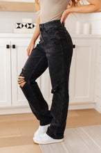 Load image into Gallery viewer, Susannah High Rise Rigid Magic 90's Distressed Straight Judy Blue Jeans in Black