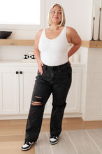 Load image into Gallery viewer, Susannah High Rise Rigid Magic 90's Distressed Straight Judy Blue Jeans in Black
