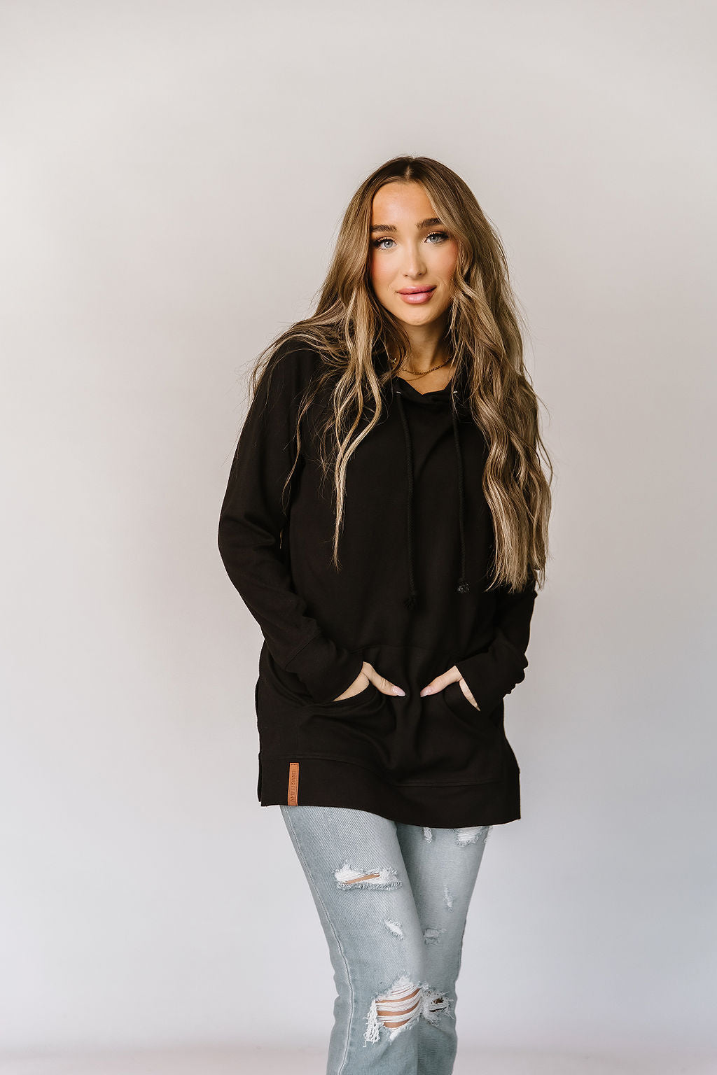 Ampersand SideSlit Hoodie in Blackout