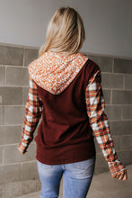 Load image into Gallery viewer, Ampersand Hello Autumn Halfzip Hoodie