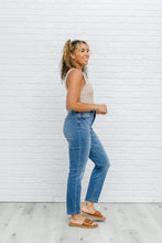 Load image into Gallery viewer, High Waist Slim Fit Judy Blue Jeans