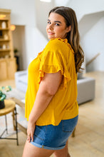 Load image into Gallery viewer, Capture The Moment Top In Yellow