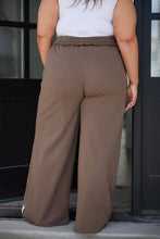 Load image into Gallery viewer, Weekend Hero Wide Leg Sweats in Mocha