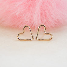 Load image into Gallery viewer, Hammered Heart Stud Earrings
