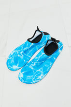 Load image into Gallery viewer, On The Shore Water Shoes in Sky Blue