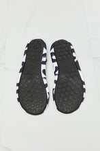 Load image into Gallery viewer, On The Shore Water Shoes in White