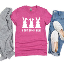 Load image into Gallery viewer, PREORDER: I Got Buns Hun Graphic Tee in Berry