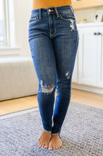 Load image into Gallery viewer, Annalise Slanted Raw Hem Judy Blue Skinny Jeans