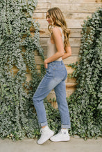 Load image into Gallery viewer, Better Days Vintage Wash Judy Blue Boyfriend Jeans