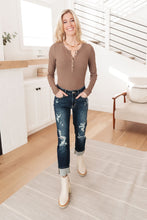 Load image into Gallery viewer, Bleach Splash Judy Blue Boyfriend Jeans