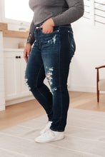 Load image into Gallery viewer, Bleach Splash Judy Blue Boyfriend Jeans