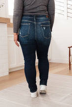 Load image into Gallery viewer, Bleach Splash Judy Blue Boyfriend Jeans