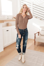 Load image into Gallery viewer, Bleach Splash Judy Blue Boyfriend Jeans