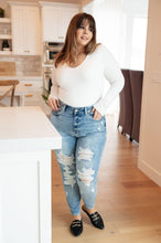 Load image into Gallery viewer, Bleach Splash Destroyed Judy Blue Skinnies