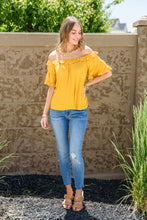 Load image into Gallery viewer, Capture The Moment Top In Yellow