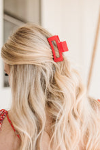 Load image into Gallery viewer, Claw Clip Set of 4 in Red