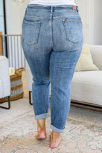 Load image into Gallery viewer, Hi Rise Bleach Splash Boyfriend Judy Blue Jeans