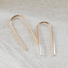 Load image into Gallery viewer, Open Arc Earrings