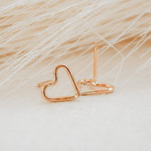 Load image into Gallery viewer, Hammered Heart Stud Earrings