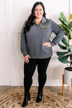Load image into Gallery viewer, Quilted Pullover In Dark Grey &amp; Olive