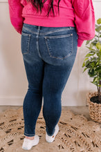 Load image into Gallery viewer, Judy Blue Thermal Skinny Jeans In Dark Wash