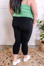 Load image into Gallery viewer, Buttery Soft Capri Length Leggings