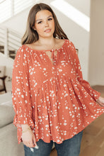Load image into Gallery viewer, Daisy Flow Blouse In Rust