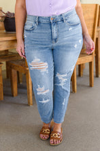 Load image into Gallery viewer, Florence High Waist Destroyed Judy Blue Boyfriend Jeans