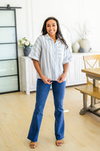 Load image into Gallery viewer, Francine High Rise Tummy Control Flared Cool Denim Judy Blue Jeans