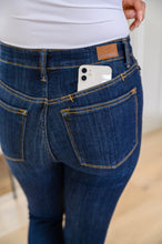 Load image into Gallery viewer, Georgia Back Yoke Skinny Judy Blue Jeans with Phone Pocket