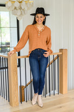 Load image into Gallery viewer, Georgia Back Yoke Skinny Judy Blue Jeans with Phone Pocket