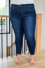 Load image into Gallery viewer, Georgia Back Yoke Skinny Judy Blue Jeans with Phone Pocket